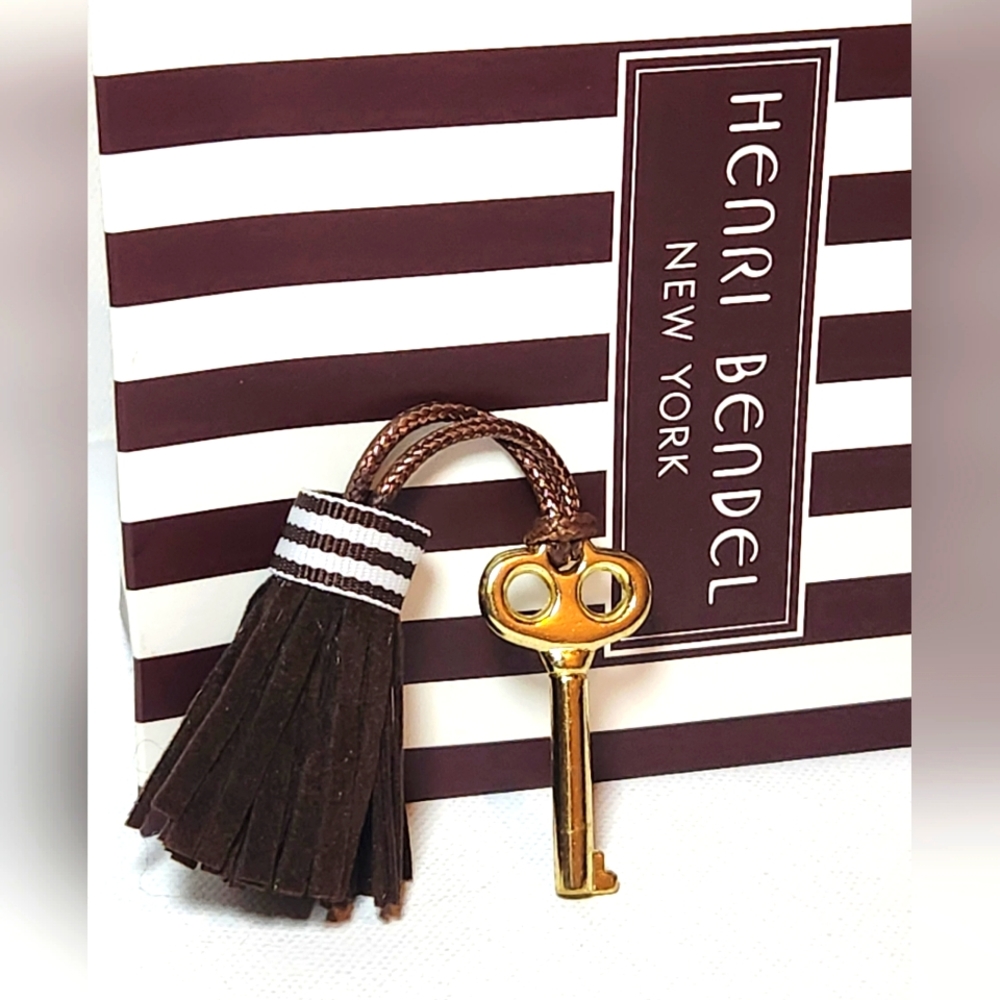 Henri bendel jewelry box replacement key